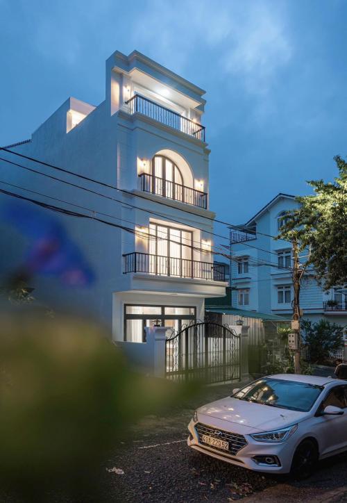 Nhà đẹp hẻm ô tô, vài bước ra mặt tiền - Sở hữu ngay hôm nay!